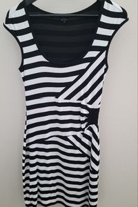 Guess black and white stripped dress